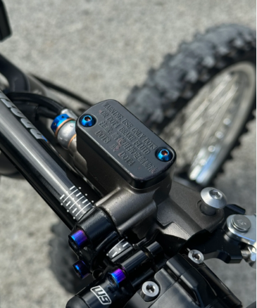 Brake Reservoir Titanium For Ultra Bee